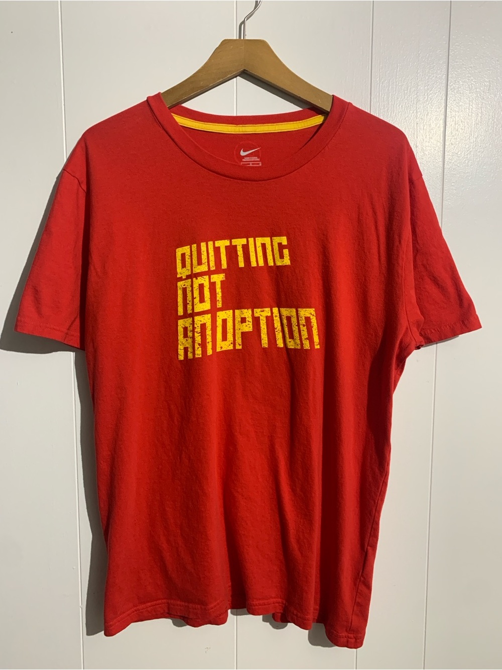 Nike Red Livestrong T-shirt Yellow Quote “Quitting Not an Option” Swoosh Tee